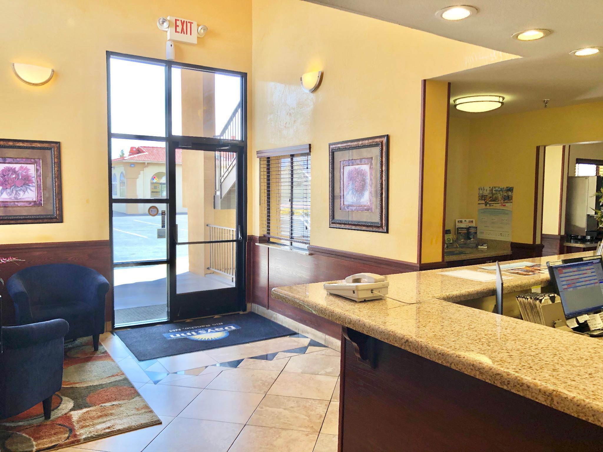 Days Inn By Wyndham Rio Rancho Exterior photo
